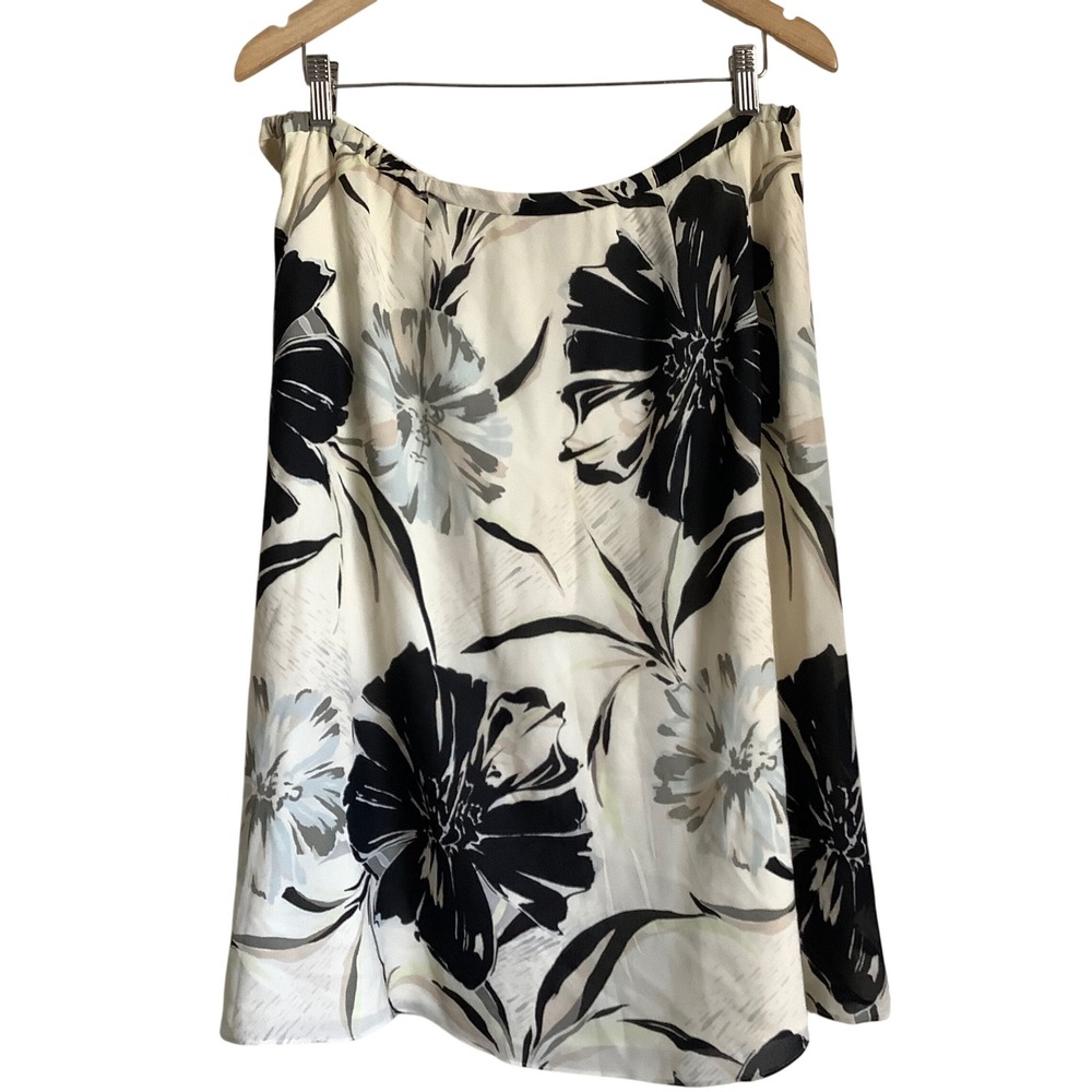 Talbots Woman Petites 100% Silk Floral A-Line Skirt Cream Black Grey Lined